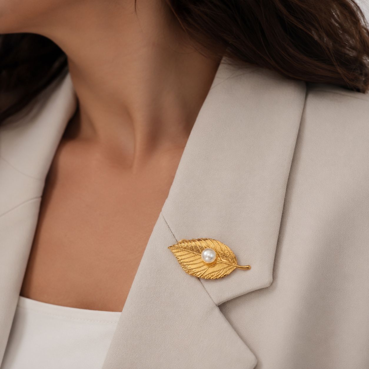 Broche hoja
