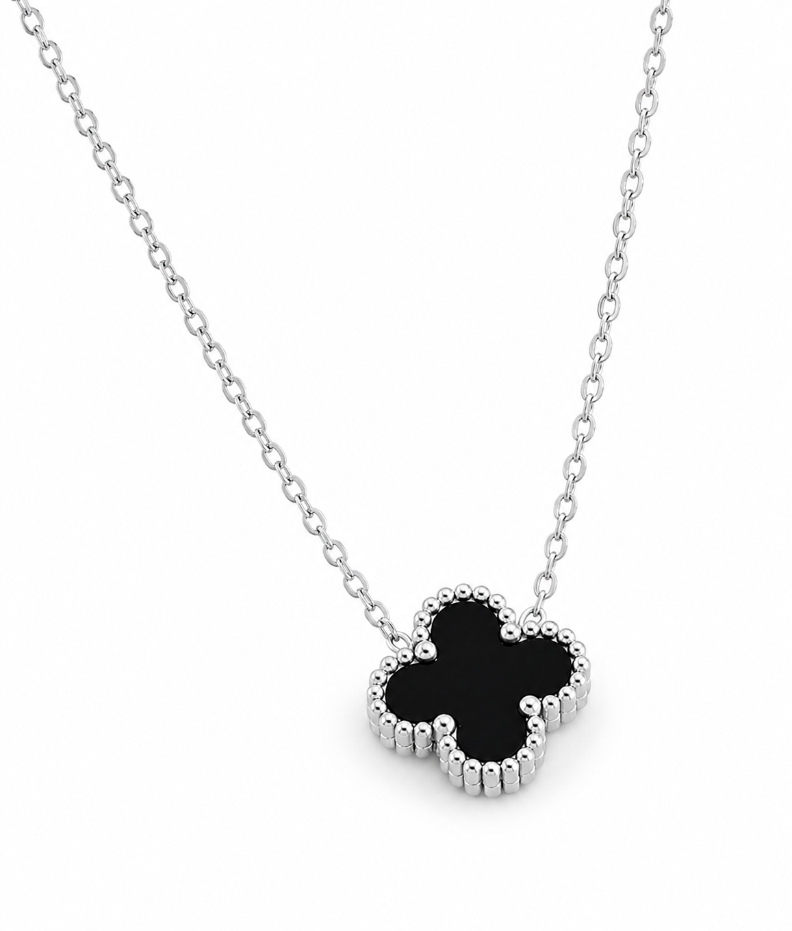 Collar trébol plateado